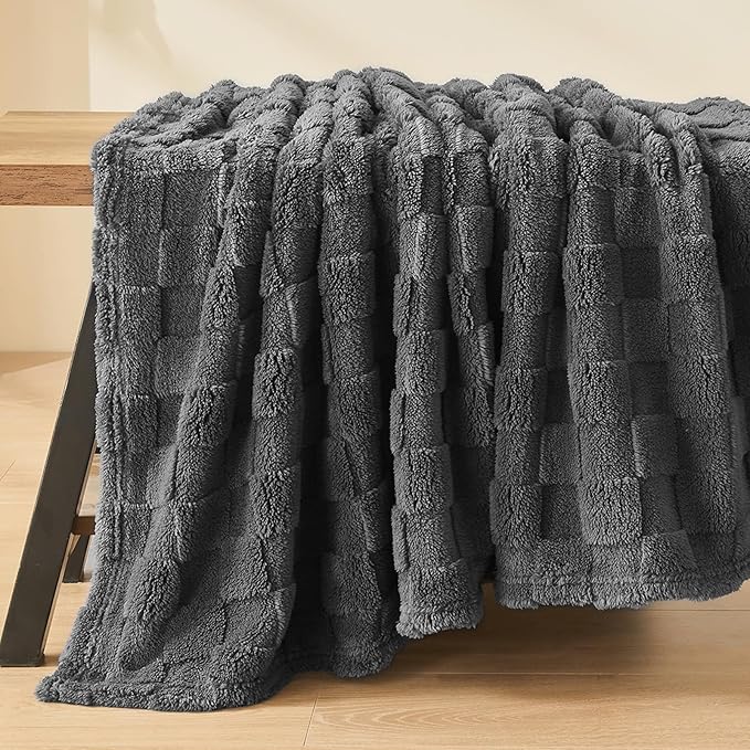 NEWCOSPLAY Super Soft Twin Blanket Dark Grey Premium Silky Flannel Fleece 3D Checkered Lightweight Bed Blanket All Season Use (Dark Grey Checkered, Twin(60"x80"))