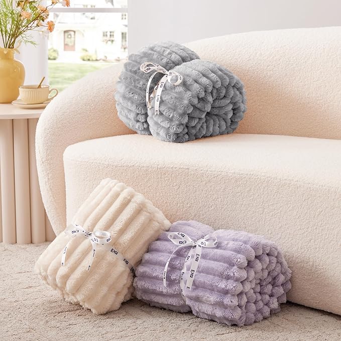 EXQ Home Fleece Throw Blanket for Couch or Bed - 3D Stripe Jacquard Decorative Blankets - Cozy Soft Lightweight Fuzzy Flannel Blanket Suitable for All Seasons(50"??60",Light Grey)