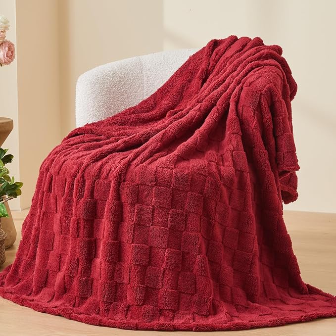 NEWCOSPLAY Super Soft Queen Blanket Red Premium Silky Flannel Fleece 3D Checkered Lightweight Bed Blanket All Season Use (Red Checkered, Queen(90"x90"))
