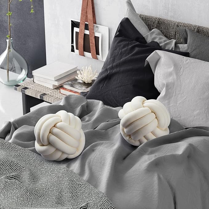 Namalu 2 Pieces Knot Ball Pillows Round Plush Aesthetic Cushion Pillows Soft Stress Relieving Cute Decorative Knotted Pillows for Kids Bed Sofa Bedroom Decor (Cream White, 7.87 Inches)