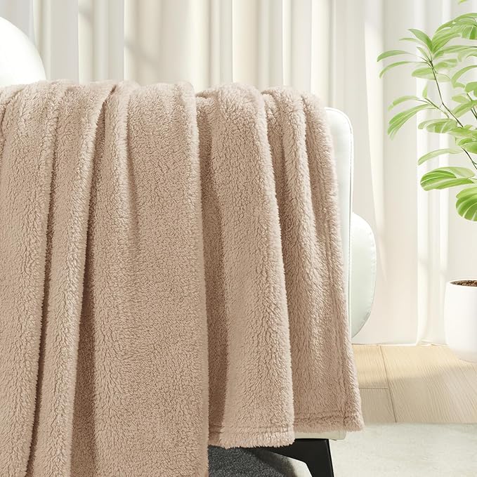 Exclusivo Mezcla Twin Size Blanket for Bed, Super Soft Velvet Plush Fleece Blankets, Fuzzy Cozy and Warm for Winter, 60x80 Inches, Camel