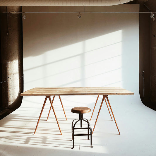 [CASAMENT] The "Parchment Paper Wooden Table Glide Shield": How to stop heavy dining tables from scratching hardwood floors during moves
