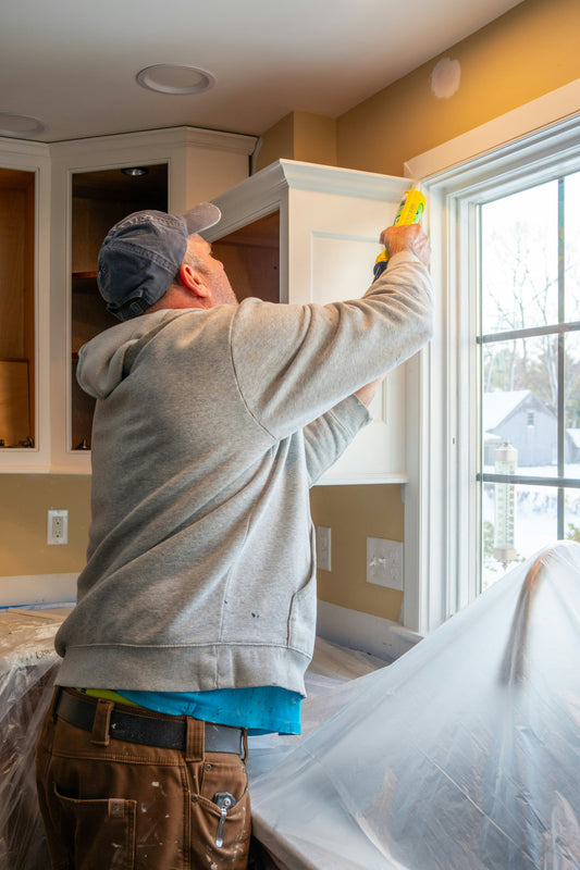 [CASAMENT] The "Silicon Caulk Gap Seal": How to stop dust, crumbs, and small items from falling behind kitchen counters and heavy furniture