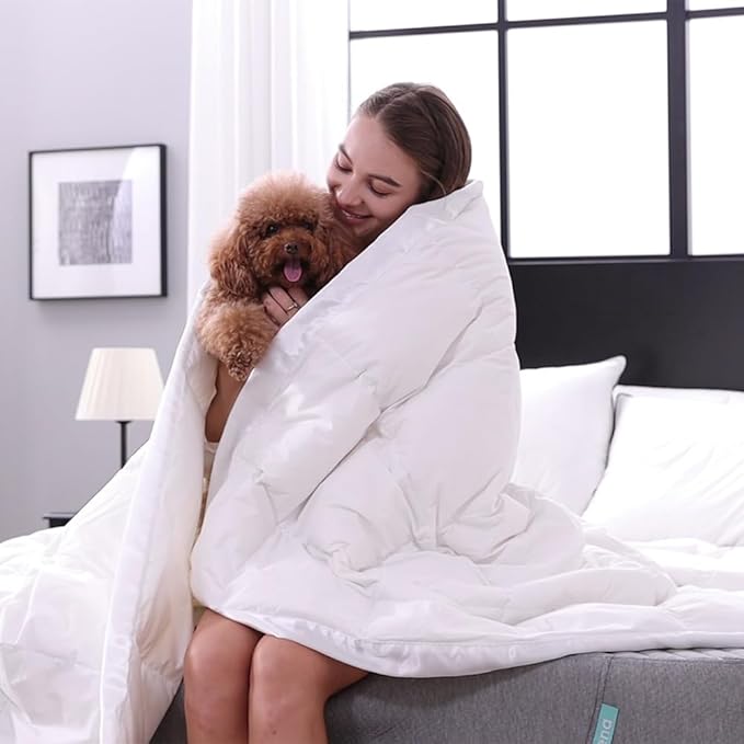APSMILE Lightweight Down Feather Fibers Blanket, Summer Cooling Down Feather Fibers Comforter King Size, Ultra-Soft Breathable Thin Bed Quilt Duvet with Satin Trim(King, Cream White)