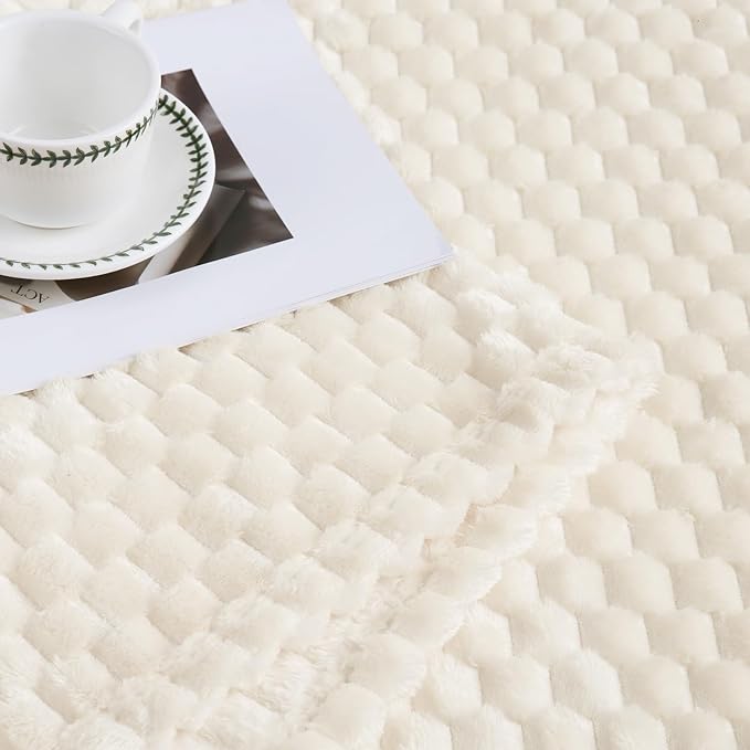 Bnuitland Ivory Flannel Throw Blanket (50X40 inches), 300 GSM Fleece Cozy Warm Soft Lightweight Bed Sofa Blanket for Babys and Pets, Suitable for All Seasons
