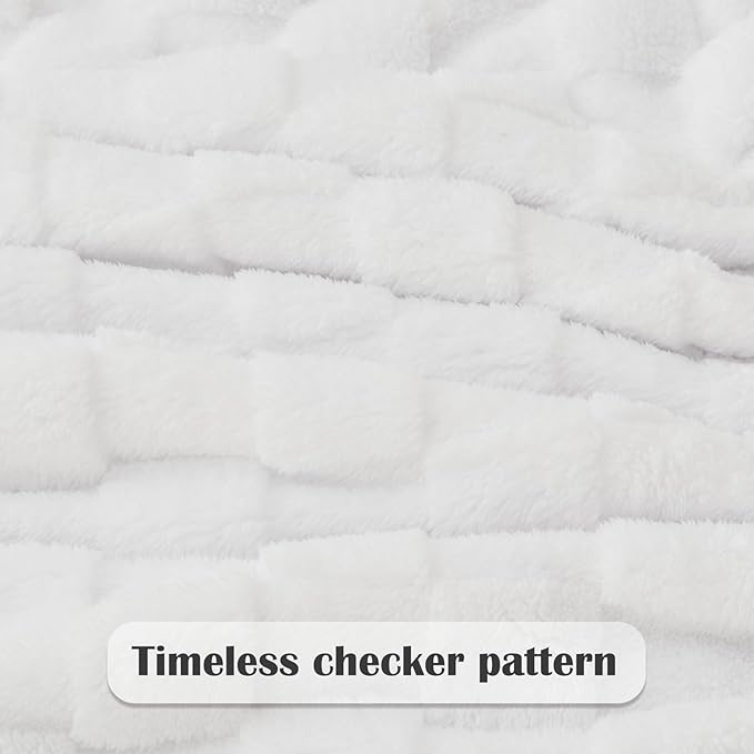 NEWCOSPLAY Super Soft Throw Blanket White Premium Silky Flannel Fleece 3D Checkered Lightweight Bed Blanket All Season Use (White Checkered, Throw(50"x70"))