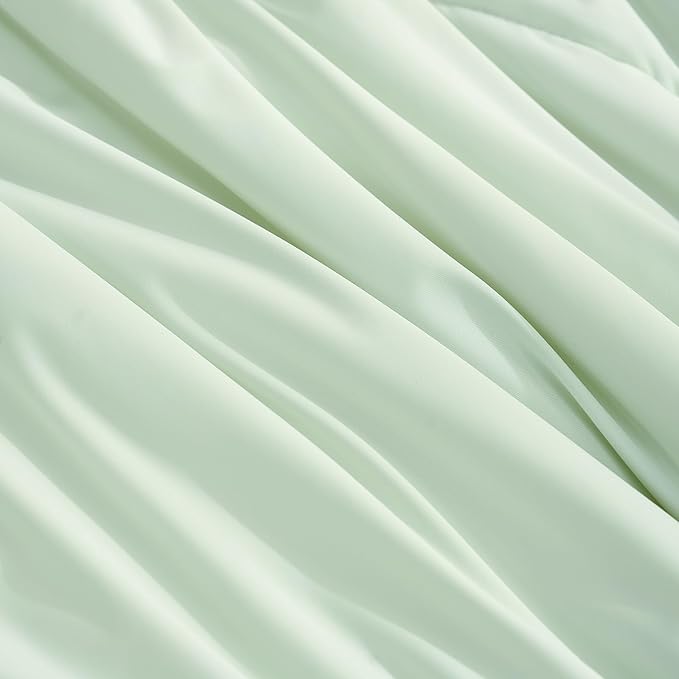 Cozy Bliss Cooling Comforter Queen Size, Cooling Blankets for Hot Sleepers and Night Sweats, Light Mint Green Cream Summer Comforter for Queen Size Bed, Breathable Soft Lightweight Silk Smooth