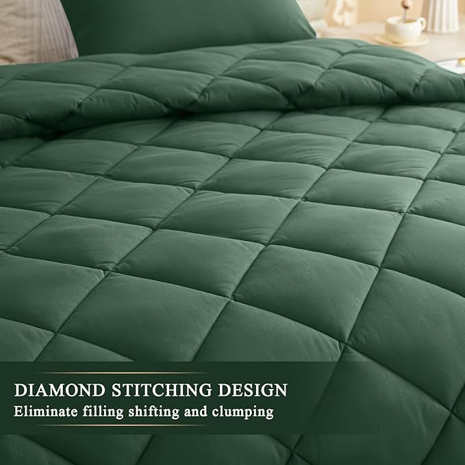 132x120 Alaskan King Comforter, Extra Large King Size Comforter Oversized, All Season Soft Lightweight Quilt Down Alternative Duvet Insert with 8 Corner Tabs(120x132, Emerald Green)
