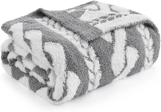 Amélie Home Cable Knit Throw Blanket for Couch, Super Soft Fuzzy Cozy Throw, Giftable Knitted Blanket for Women Men, Birthday, Sofa Bed Living Room Decor, 50" x 60", Cable Grey & White