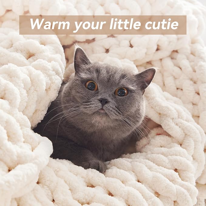 Negwoo Chunky Knit Throw Blanket, 30''*40'' Knitted Throw Chenille Yarn for Bed Couch, Handmade Cream Crochet Big Thick Blanket, Machine Washable Cute Comfy Blanket for Home Decor