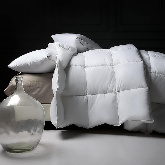 puredown® Goose Feather Down Fiber Comforter Oversized Queen Size, All Season 100% Cotton Duvet Insert Medium Warmth, Cloud Soft Hotel Luxury Collection Bedding Comforters White 98“x 98"