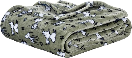 Berkshire Blanket Peanuts® VelvetLoft® Cute Character Snoopy Plush Blanket,Loden Green,Full/Queen 90 in x 90 in (Official Peanuts® Product)