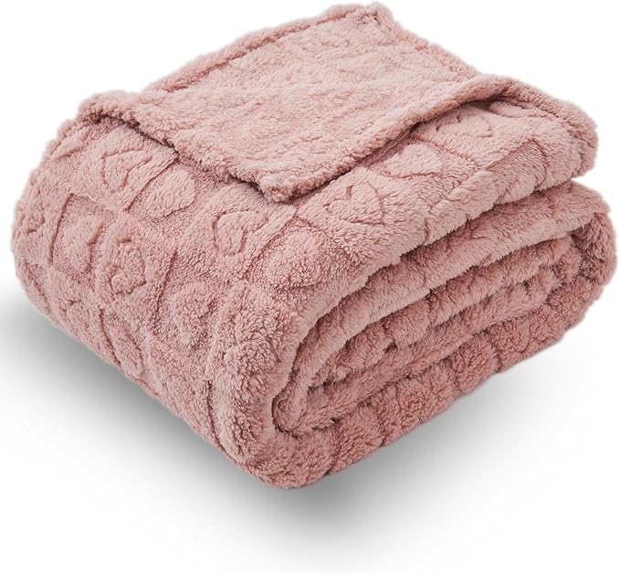 NEWCOSPLAY Super Soft Queen Blanket Pink Premium Silky Flannel Fleece 3D Heart Checkered Lightweight Bed Blanket All Season Use (Pink Heart, Queen(90"x90"))