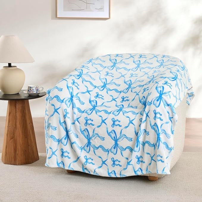 Blue Bow Twin Blanket – 60x80 Inch Soft Fleece Blanket for Girls and Women, Coquette Aesthetic Room Decor for Bed, Couch, Chair, Preppy Bedroom or Gift, Cute Pink Bow Decor Blanket