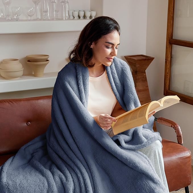Exclusivo Mezcla King Size Blanket for Bed, Super Soft Velvet Plush Fleece Blankets, Fuzzy Cozy and Warm for Winter, 90x104 Inches, Stone Blue