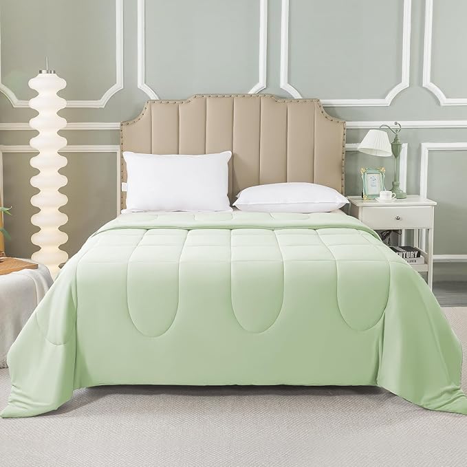 HYLEORY Cooling Comforter Twin Size - Summer Cooling Blanket for Hot Sleepers/Night Sweats, Double-Sided Cold Touch Silky Ice Comforters, Breathable Lightweight Beddings, Cool Green, 68"x90"