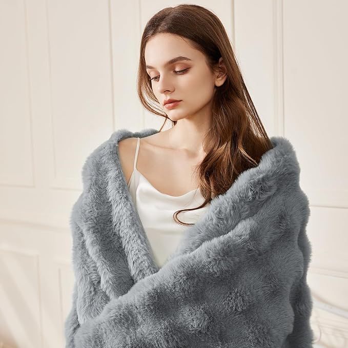 Faux Rabbit Fur Throw Blanket for Couch, Fluffy Warm Plush Thick Bubble Blanket for Bed Sofa Living Room, Soft Cozy Furry Blanket, 50x60 inches, Gray