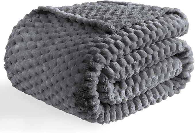 Bnuitland Grey Flannel Throw Blanket (50X70 inches), 300 GSM Fleece Cozy Warm Soft Home Decor Lightweight Bed Sofa Blanket for Adults, Suitable for All Seasons.