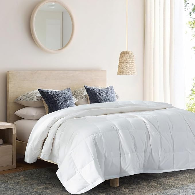 Globon Lightweight Goose Down Comforter King Size, Summer Blanket for Hot Sleepers, Soft Noiseless Shell, Breathable Duvet Insert 106x96 inch White