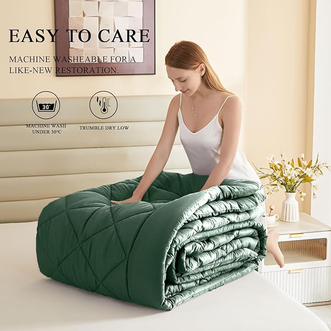 120x128 Oversized King Comforter, Extra Large King Size Comforter Oversized, All Season Soft Lightweight Quilt Down Alternative Duvet Insert with 8 Corner Tabs(120x128, Emerald Green)