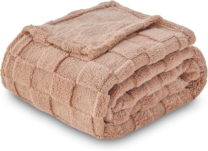 NEWCOSPLAY Super Soft Throw Blanket Taupe Premium Silky Flannel Fleece 3D Checkered Lightweight Bed Blanket All Season Use (Taupe Checkered, Throw(50"x70"))