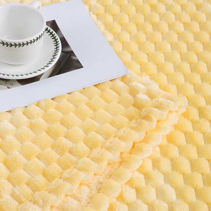 Bnuitland Light Yellow Flannel Throw Twin Size Blanket (60X80 inches), 300 GSM Fleece Cozy Warm Soft Home Decor Lightweight Bed Blanket for Adults, Suitable for All Seasons.
