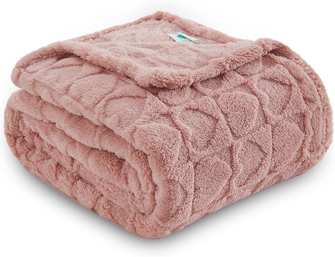NEWCOSPLAY Super Soft Throw Blanket Dusty Pink Love Premium Silky Flannel Fleece 3D Heart Checkered Lightweight Bed Blanket All Season Use (Dusty Pink Love, Throw(50"x70"))