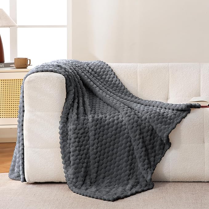 Bnuitland Grey Flannel Throw Blanket (50X70 inches), 300 GSM Fleece Cozy Warm Soft Home Decor Lightweight Bed Sofa Blanket for Adults, Suitable for All Seasons.