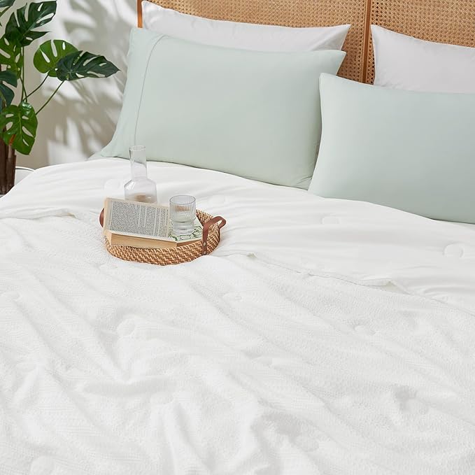 Amélie Home Waffle Cooling Comforter Queen Size, Q-Max 0.45 Reversible Lightweight Cooling Blanket for Hot Sleepers, Breathable Bedding for Night Sweats, 90"x90", White