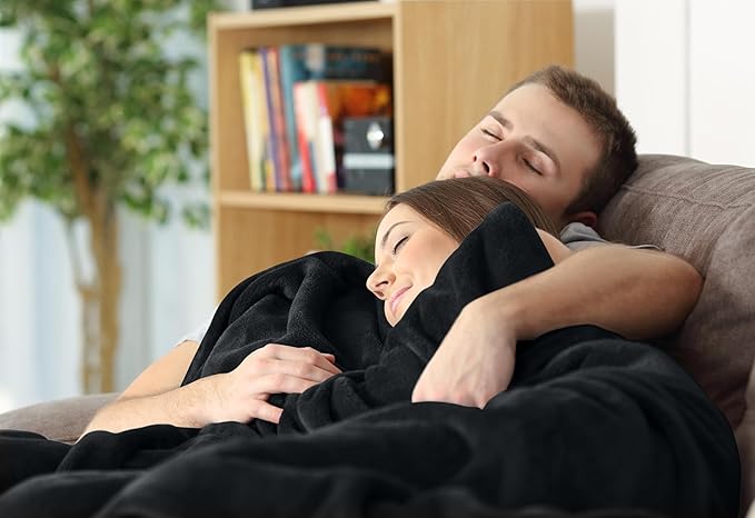 Utopia Bedding Fleece Blanket King Size Black (90x102 Inches) Ultra Soft Warm Lightweight Microfiber Breathable Anti-Static Cozy Bed Blanket, All-Season Home Decor Gift for Men & Women