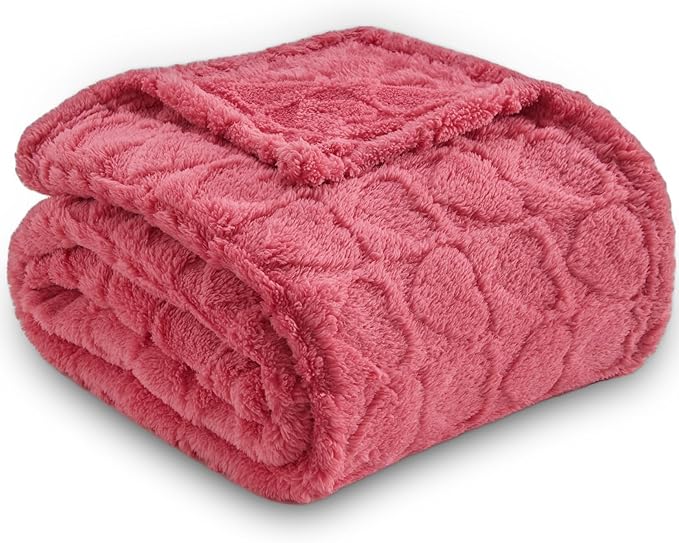 NEWCOSPLAY Super Soft Queen Blanket Coral Pink Love Premium Silky Flannel Fleece 3D Heart Checkered Lightweight Bed Blanket All Season Use (Coral Pink Love, Queen(90"x90"))