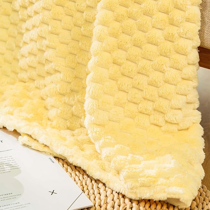 Bnuitland Light Yellow Flannel Throw Twin Size Blanket (60X80 inches), 300 GSM Fleece Cozy Warm Soft Home Decor Lightweight Bed Blanket for Adults, Suitable for All Seasons.
