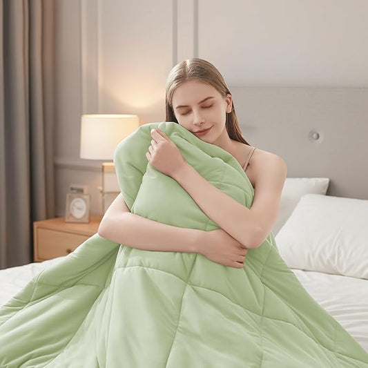 HYLEORY Cooling Comforter Twin Size - Summer Cooling Blanket for Hot Sleepers/Night Sweats, Double-Sided Cold Touch Silky Ice Comforters, Breathable Lightweight Beddings, Cool Green, 68"x90"
