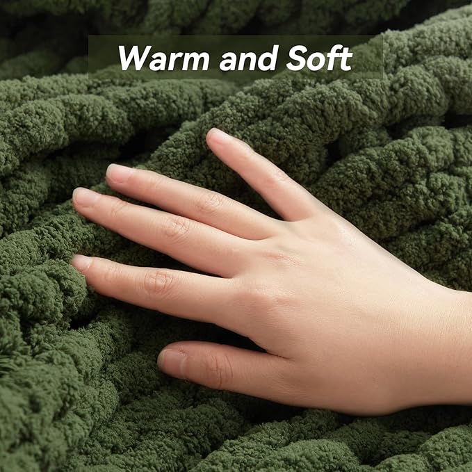 Negwoo Chunky Knit Throw Blanket, 60''*80'' Knitted Throw Chenille Yarn for Bed Couch, Handmade Green Crochet Big Thick Blanket, Machine Washable Cute Comfy Blanket for Home Decor