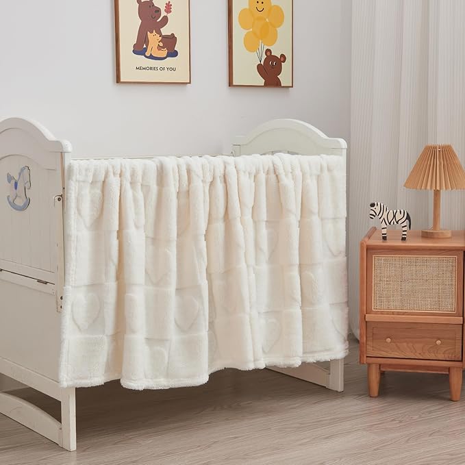 NEWCOSPLAY Super Soft Twin Blanket Ivory Love Premium Silky Flannel Fleece 3D Heart Checkered Lightweight Bed Blanket All Season Use (Ivory Love, Twin(60"x80"))