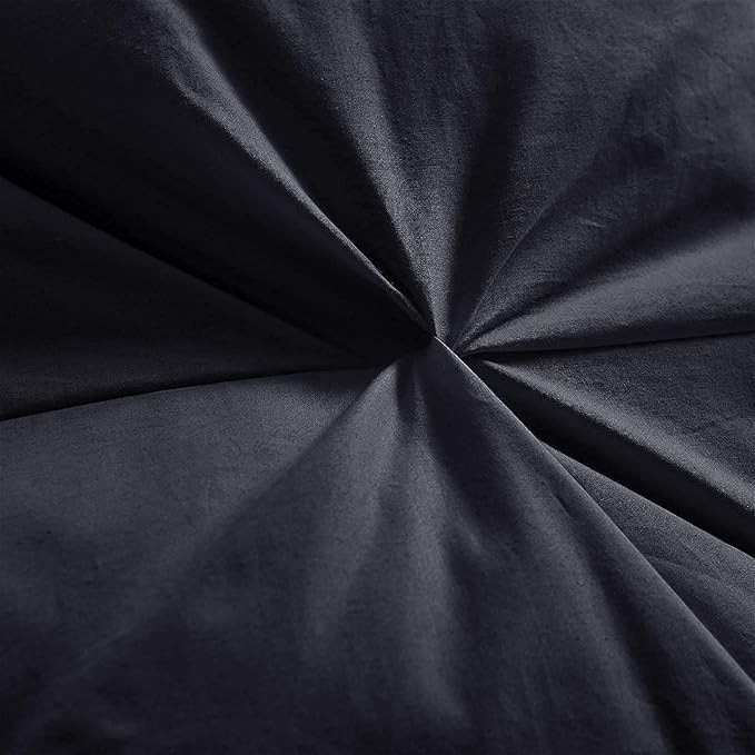 Luxurious Oversized California King Goose Down Comforter, 108 X 98 inches, Unique Black Pinch Pleat, 600 Thread Count, 100% Egyptian Cotton Cover, 80 Oz Fill Weight, 750 Fill Power