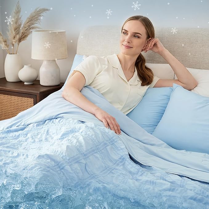 Cozy Bliss Cooling Comforter Seersucker Plaid Twin Size, Q-Max 0.45 Lightweight Cooling Blanket, Breathable Silk Smooth Summer Bedding Quilt for Hot Sleepers Night Sweats Blue