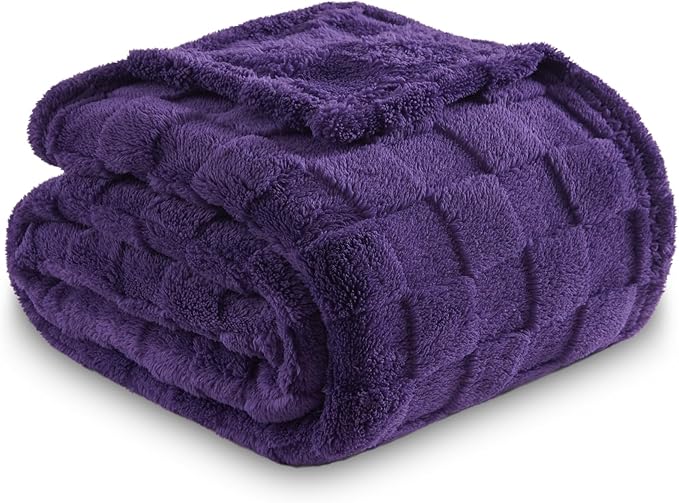 NEWCOSPLAY Super Soft King Blanket Purple Premium Silky Flannel Fleece 3D Checkered Lightweight Bed Blanket All Season Use (Purple Checkered, King(90"x110"))