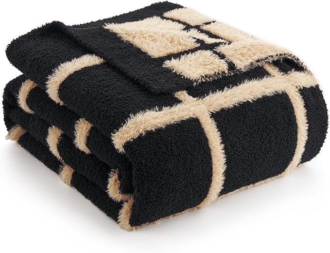 Amélie Home Checkered Knit Throw Blanket for Couch, Super Soft Fuzzy Cozy Throw, Giftable Knitted Blanket for Women Men, Birthday, Sofa Bed Living Room Decor, 50" x 60", Plaid Black