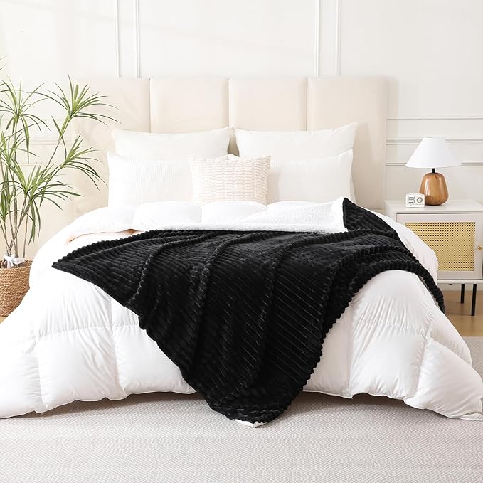 Black Sherpa Fleece Throw Blanket 50?€???60?€? for Couch Sofa Bed, Double Side Soft Fuzzy Cozy Plush Thick Flannel Blanket with Striped Design Gift for Adults,Woman,Girls