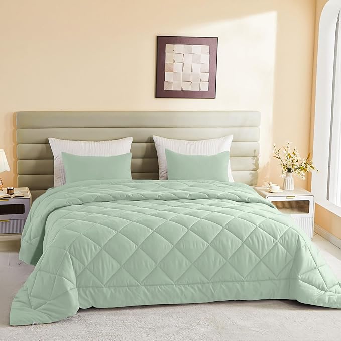 132x120 Alaskan King Comforter, Extra Large King Size Comforter Oversized, All Season Soft Lightweight Quilt Down Alternative Duvet Insert with 8 Corner Tabs(120x132, Sage Green)