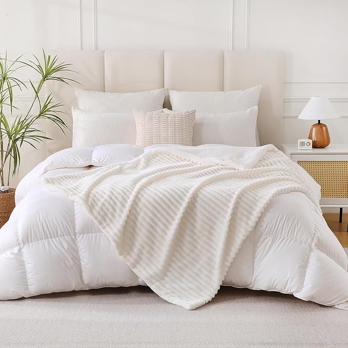 Cream White Sherpa Fleece Throw Blanket 50?€???60?€? for Couch Sofa Bed, Double Side Soft Fuzzy Cozy Plush Thick Flannel Blanket with Striped Design Gift for Adults,Woman,Girls