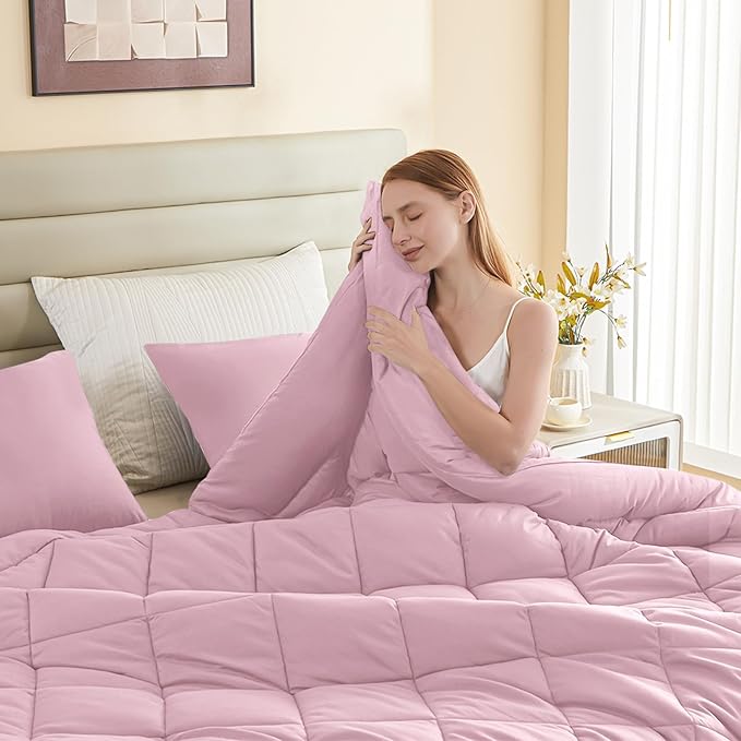 132x120 Alaskan King Comforter, Extra Large King Size Comforter Oversized, All Season Soft Lightweight Quilt Down Alternative Duvet Insert with 8 Corner Tabs(120x132, Pink)