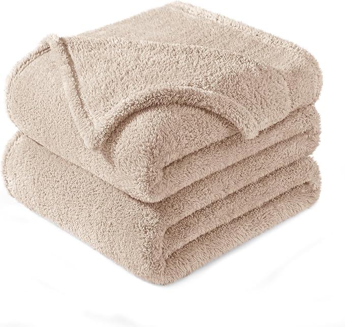 Exclusivo Mezcla King Size Blanket for Bed, Super Soft Velvet Plush Fleece Blankets, Fuzzy Cozy and Warm for Winter, 90x104 Inches, Camel