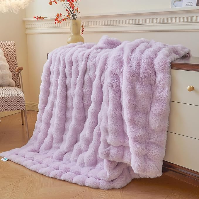 LIFEREVO Fluffy Faux Rabbit Fur Bubble Throw, Plush Shaggy Blanket for Couch Sofa Chair, Soft Cute Furry Light Purple Blanket Adult Kids Girls, Fuzzy Lap Throw for Bedroom Living Room, 50x60, Lavender