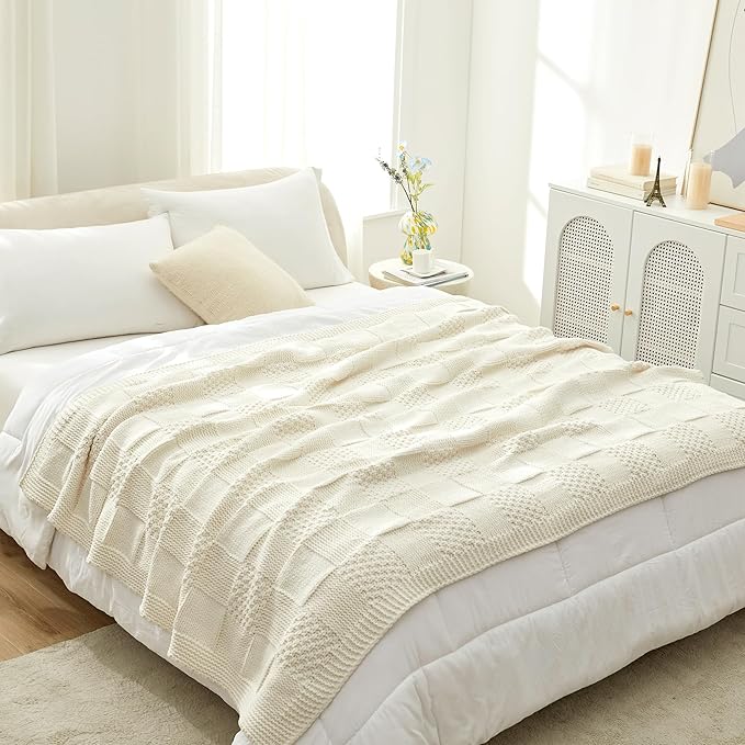Amélie Home Knit Throw Blanket, Soft Chenille Cozy Breathable Checkered Chunky Decorative Blanket for Couch, Bed & Sofa, French-Inspired Lightweight Warm Gift for Women, Ivory, 60"x80"