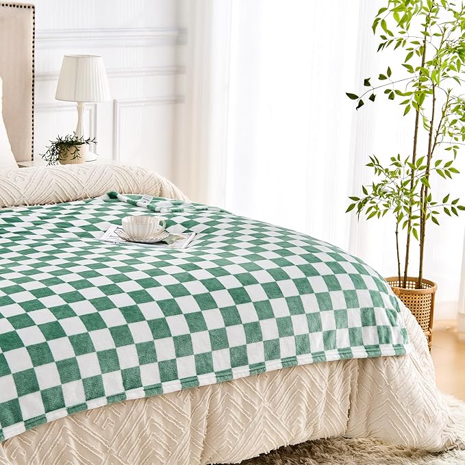 Edenleaf Green Checkered Blanket, Ultra Soft Cozy Flannel - Checkered Grid Print Throws for Bed Sofa Couch, Luxury Throw Blanket for All Seasons, 50x60 Inch, Jade Green