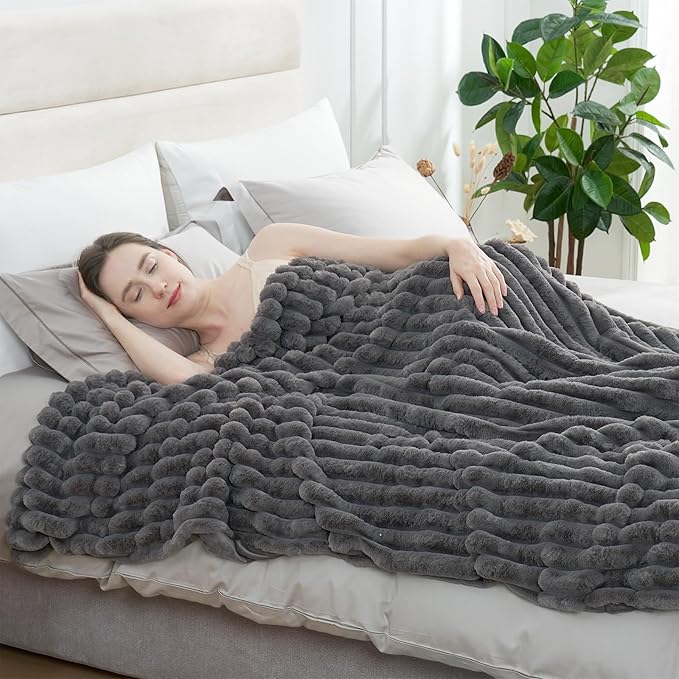Amélie Home Faux Fur Throw Blanket for Couch, Cozy Fuzzy Fluffy Fur Luxurious Soft Striped Plush Gift Blankets for Family Sofa Chair Bedroom, 55"x70", Charcoal Grey