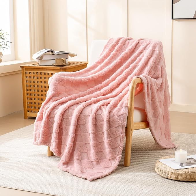 Pink Throw Blanket for Couch Sofa Bed 60x80 inches,Fleece Blankets Microfiber Flannel with Diamond Checkered Pattern Lightweight Plush Soft Cozy Gifts for Women Mom Girls
