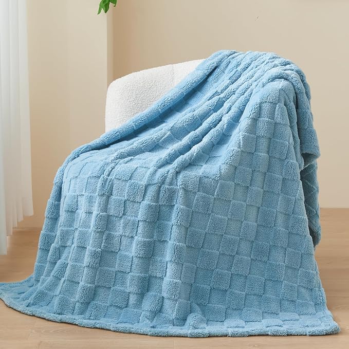 NEWCOSPLAY Super Soft Queen Blanket Blue Premium Silky Flannel Fleece 3D Checkered Lightweight Bed Blanket All Season Use (Blue Checkered, Queen(90"x90"))